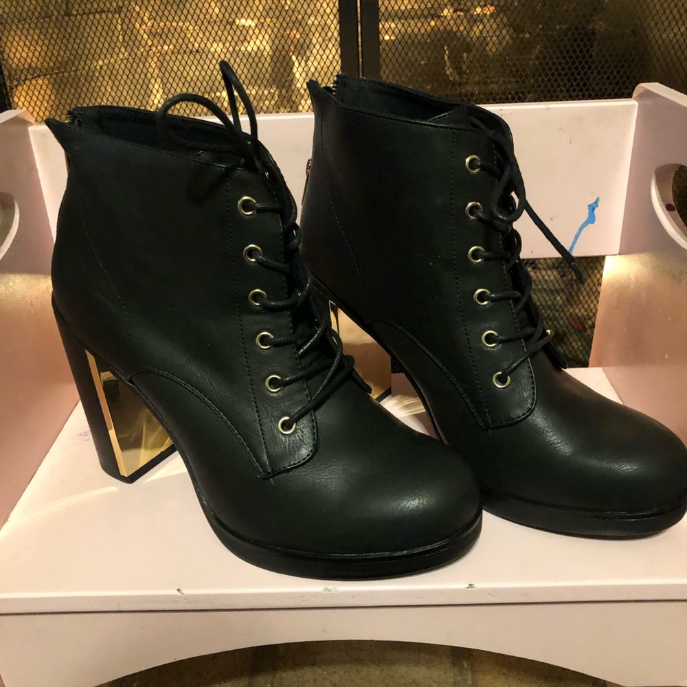 Size 11 Black High Heel Bootie